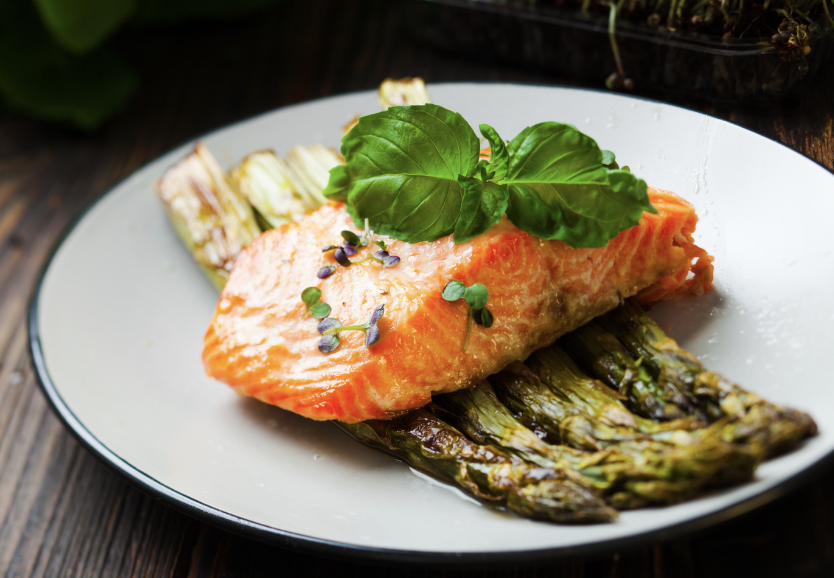 10-Minute Salmon and Asparagus