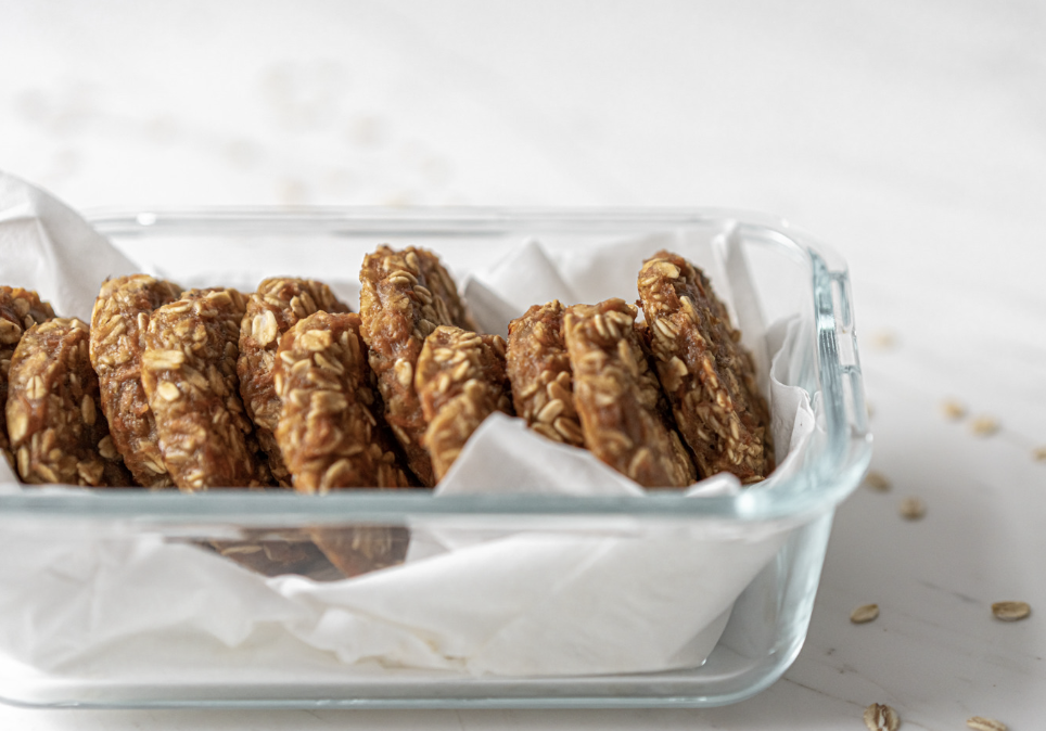 Quick and Healthy Banana Peanut Butter Cookies!