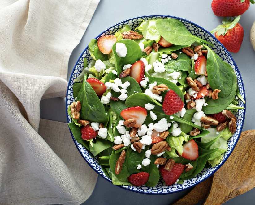 Strawberry Spinach Salad with Balsamic Dressing