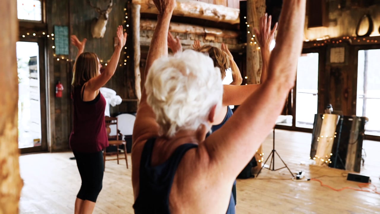 PAZAZ-Yoga-In-The-Barn-1