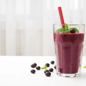 Smoothie with Kefir, Spinach, and Berries